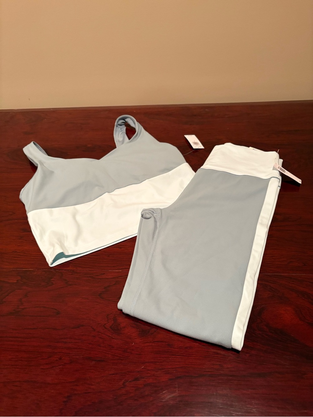 NWT Women’s Yoga Pants & Top - Picture 1 of 2